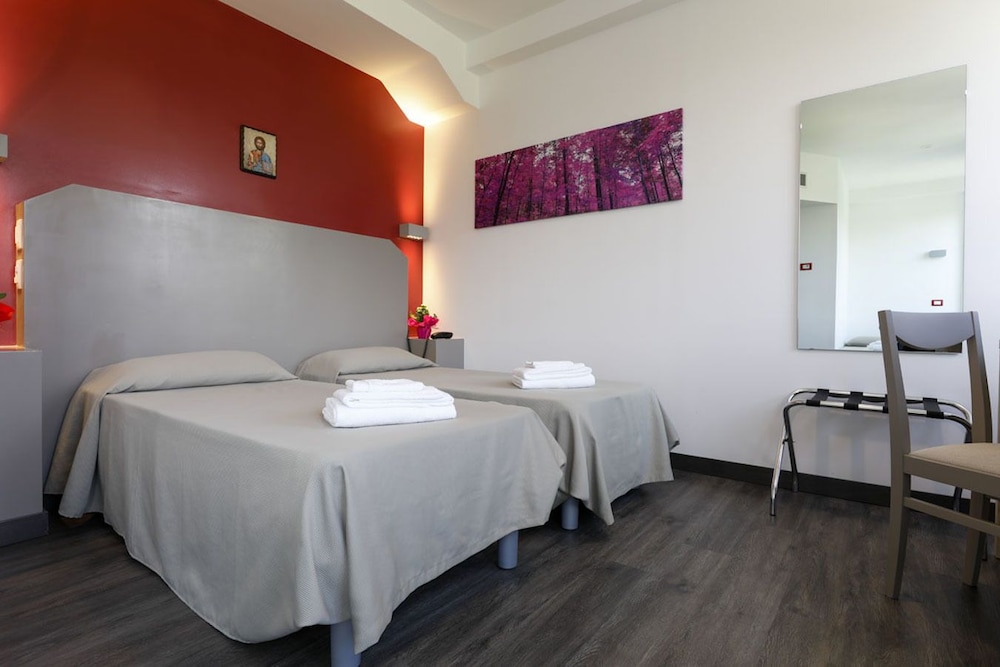 Vatican Area - Hotel Holiday Rooms