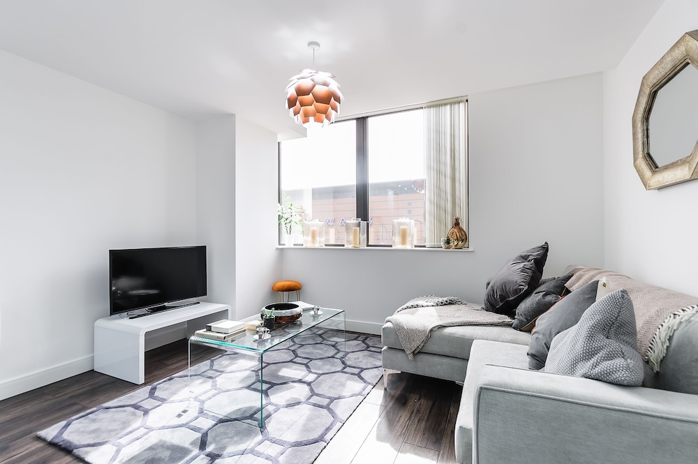 Seven Living Broadway Residences - Birmingham City Centre view 2