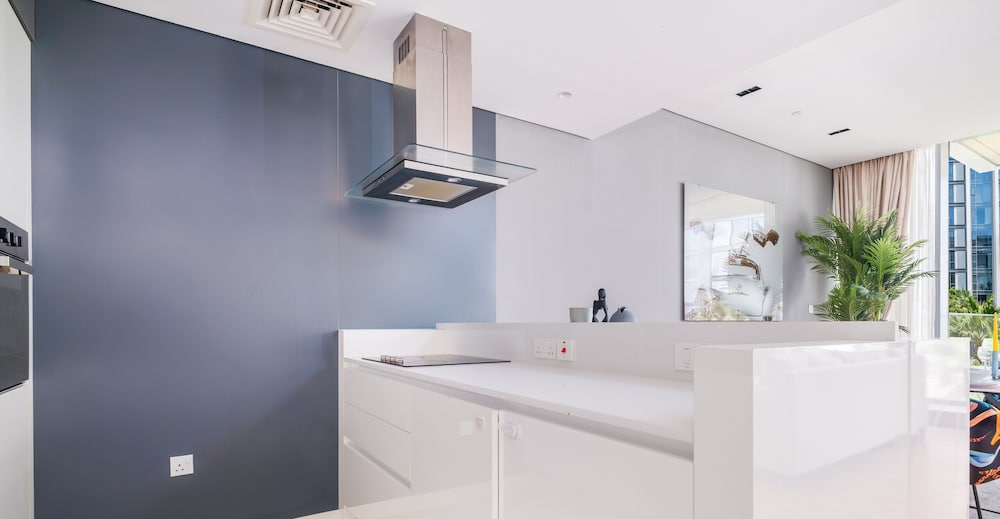 LUX The Bluewaters Island Suite 2