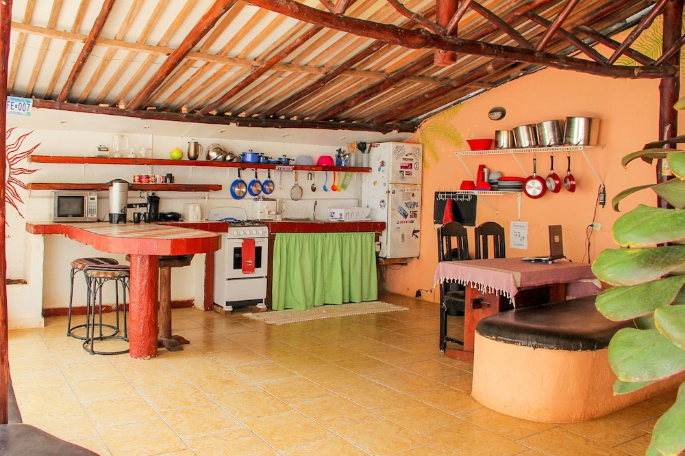 Pura Vida Hostel