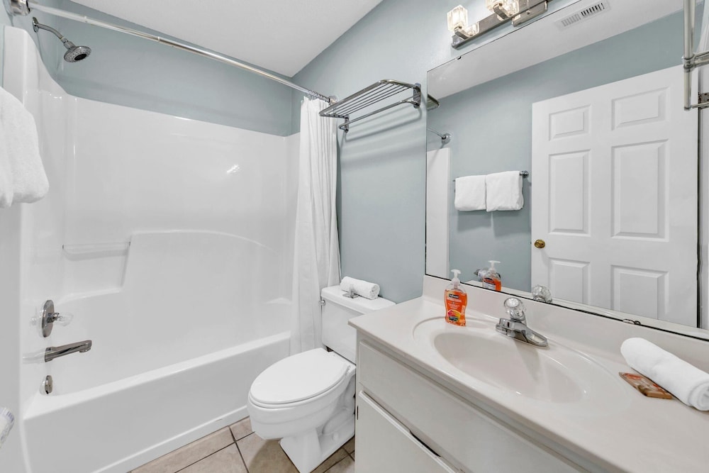 Beachside Villas 823