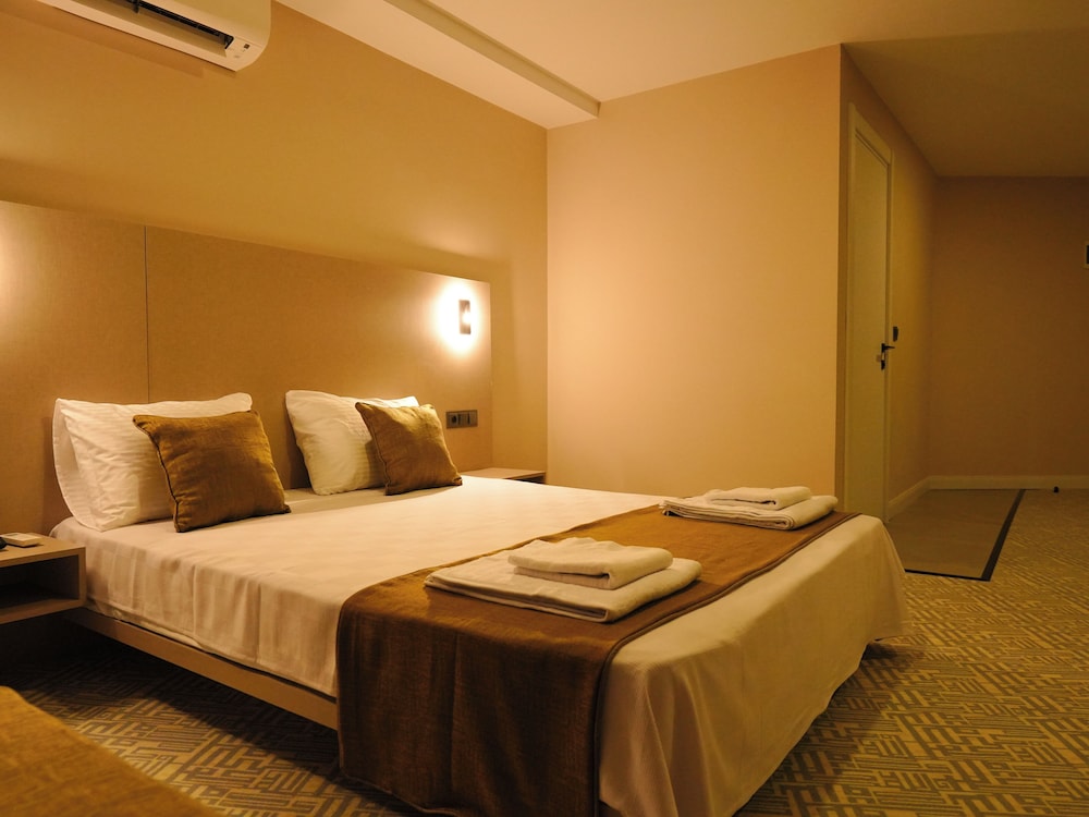 Bonnie City Hotel - Image 8