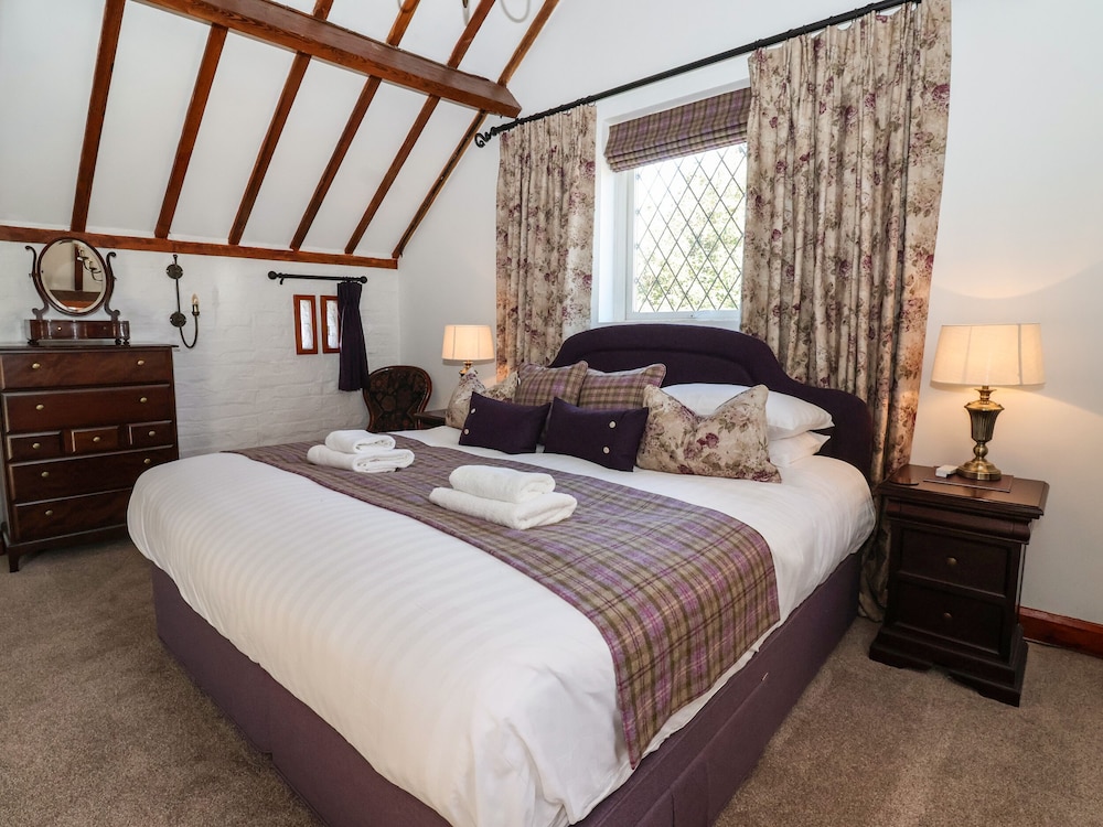 Old Roost Farmhouse