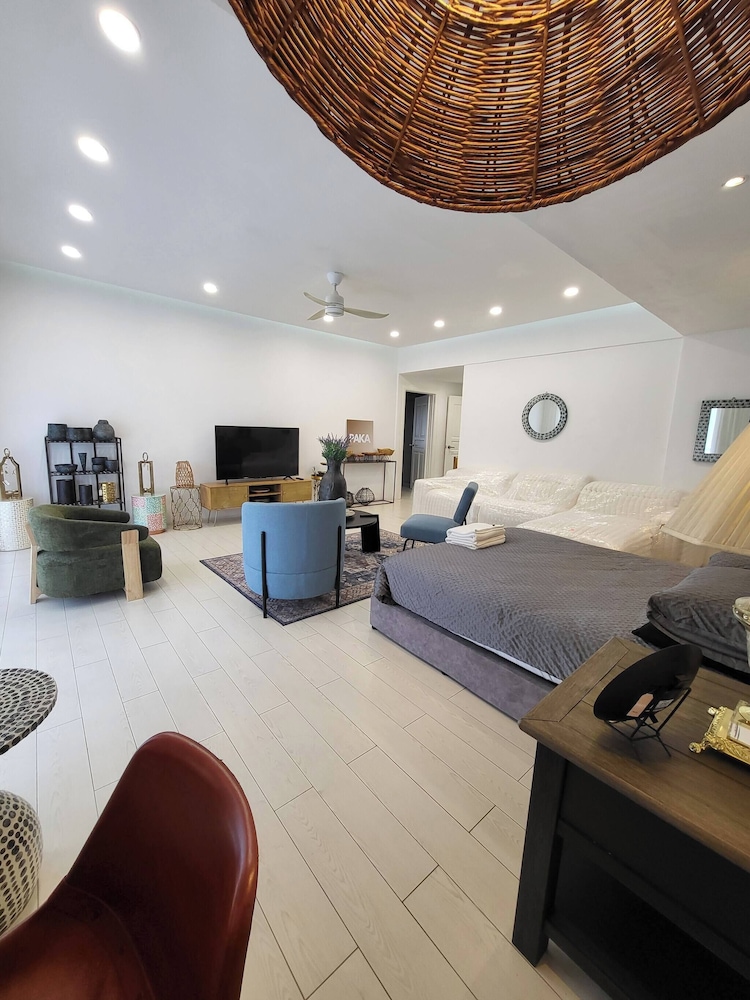 Luxury Tropical Bungalow in Damansara Golden Core