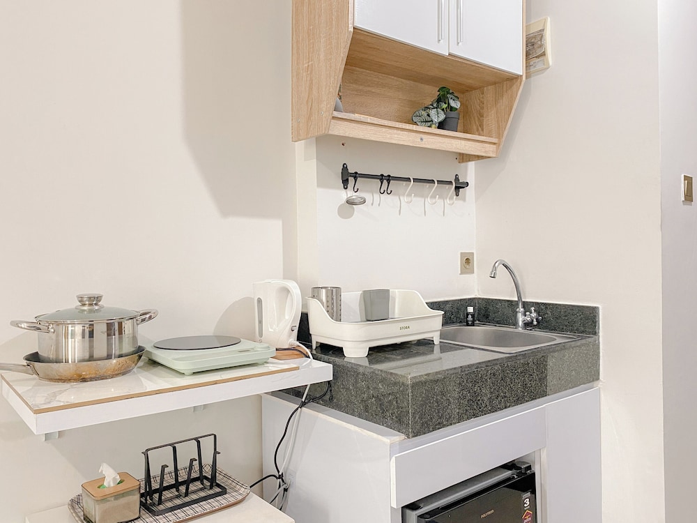 Compact And Homey Studio Apartment At Transpark Cibubur, Depok - 10