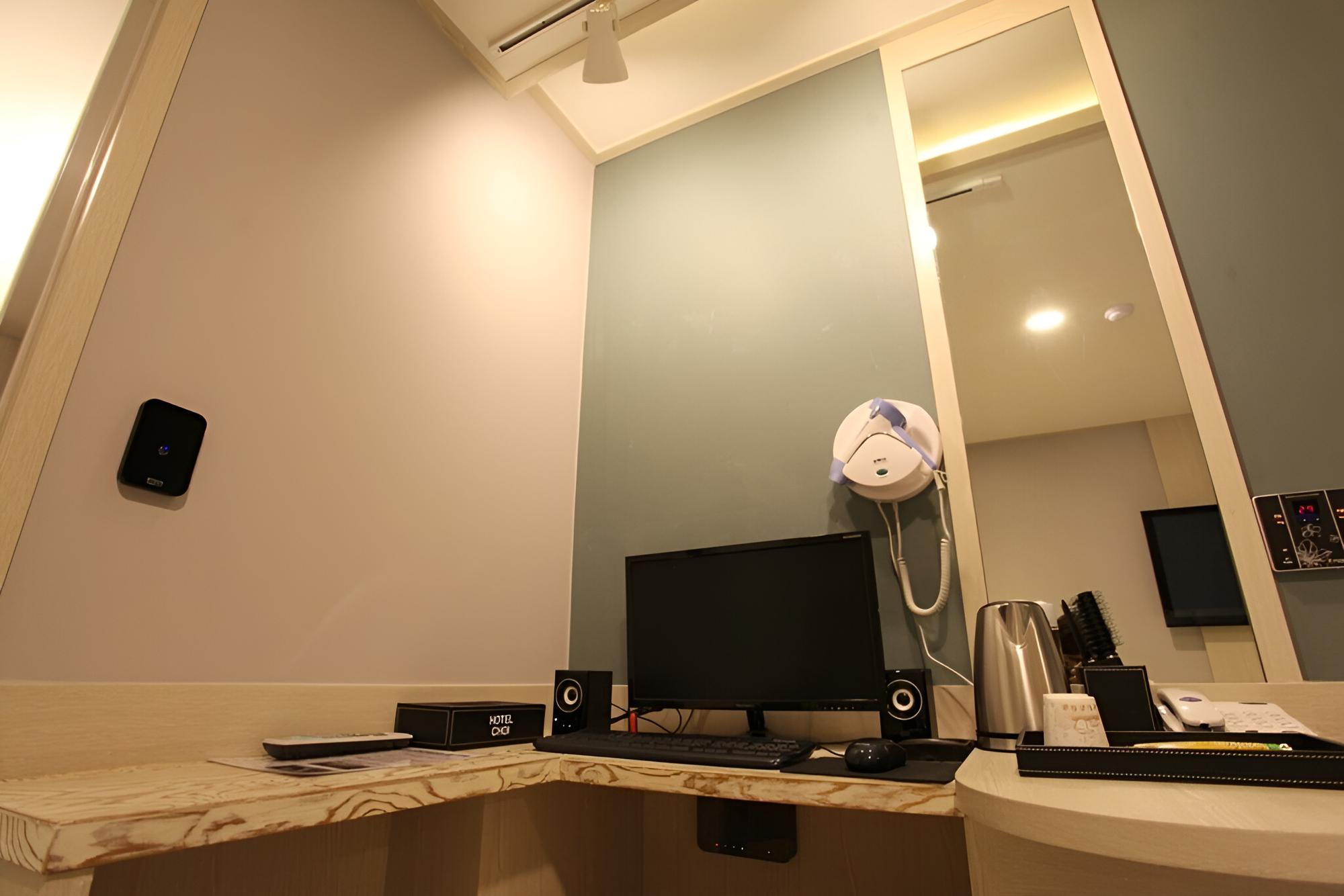 Photo 9