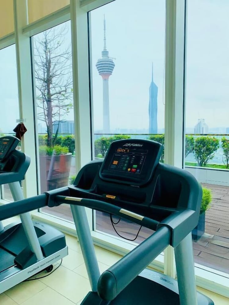 WELL-SHAPED Suites At PLATINUM KLCC