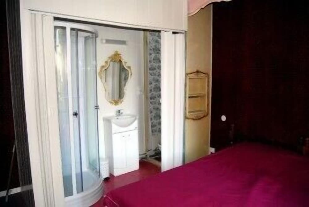 Villa Saphir en Nice — bathroom