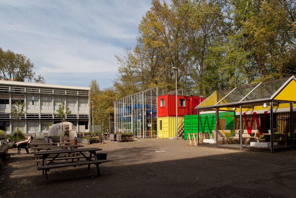WOW Hostel Amsterdam