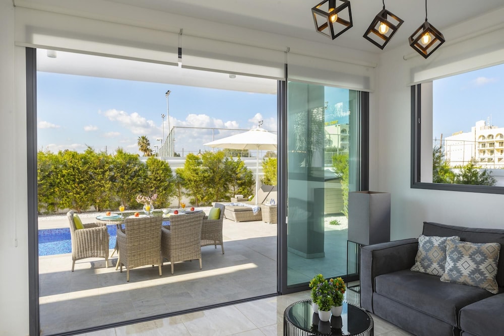 Pernera Beach Villa in Protaras