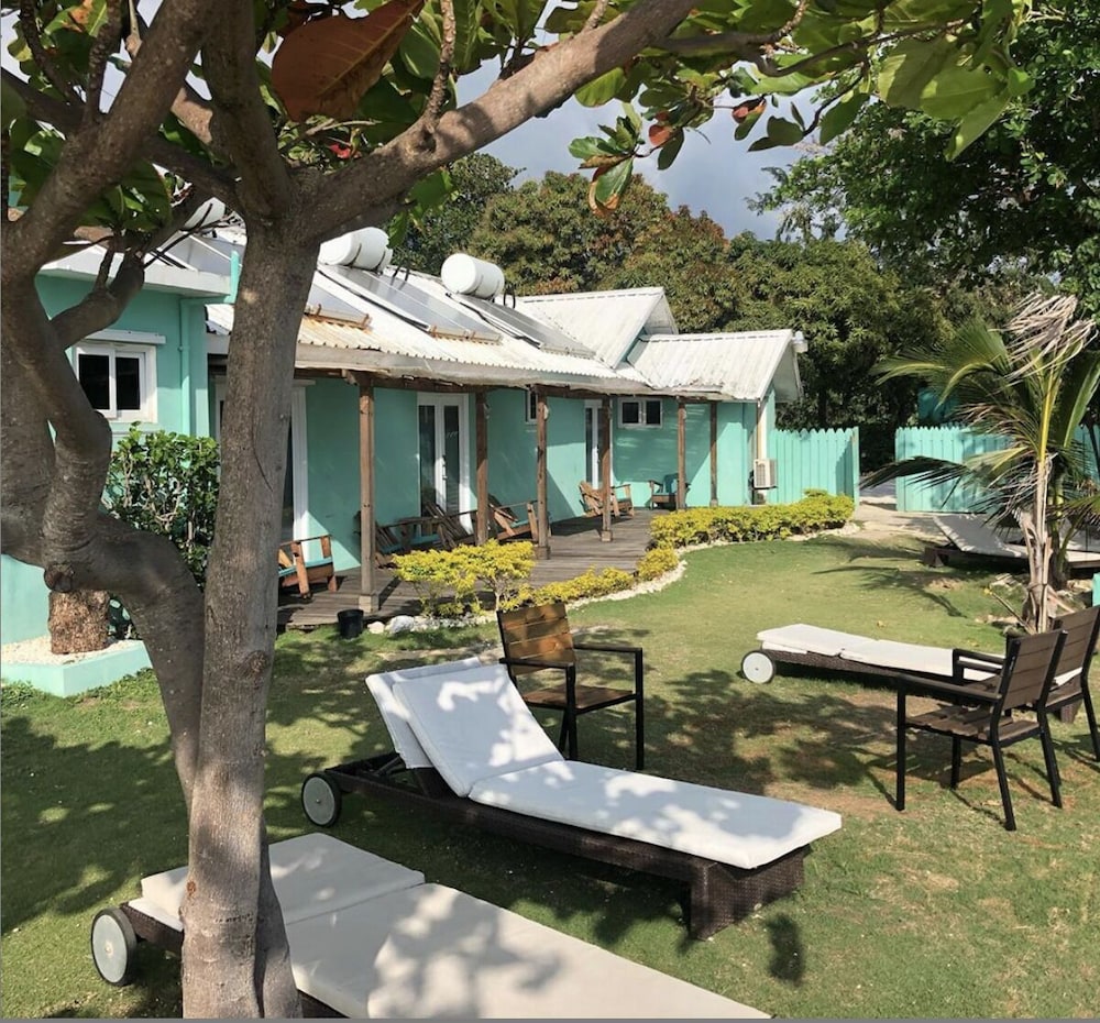 Luna Sea Inn