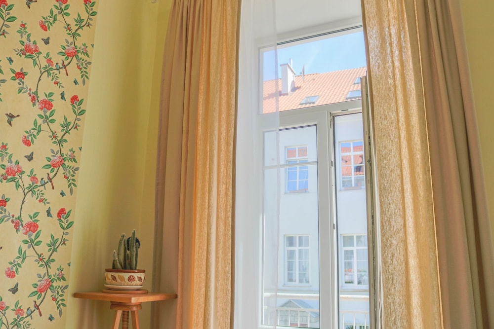 Great Apartment near Town Hall
