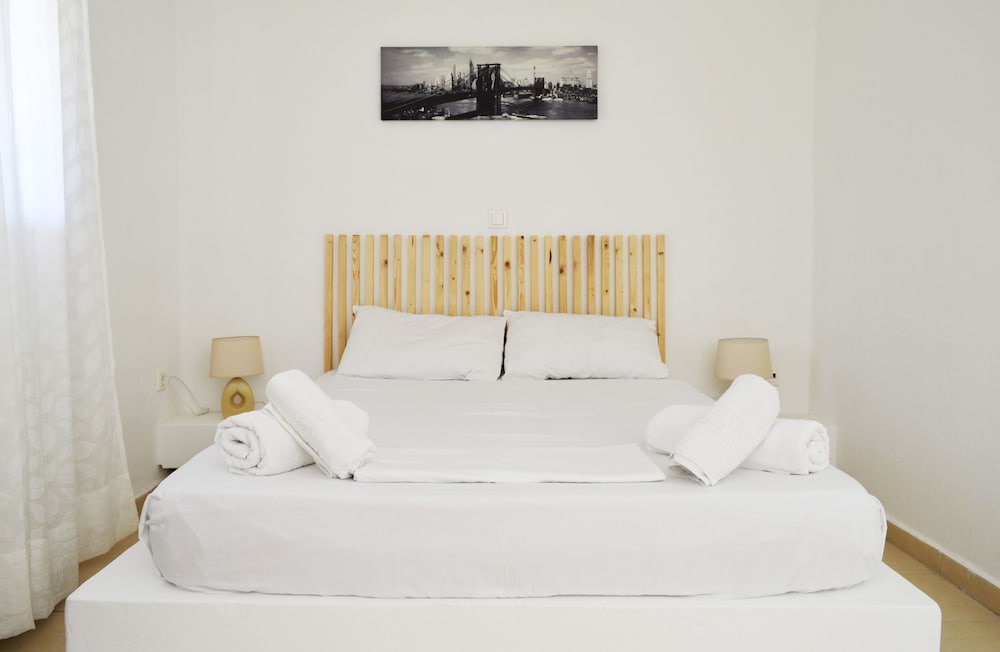 Dionysia Rooms
