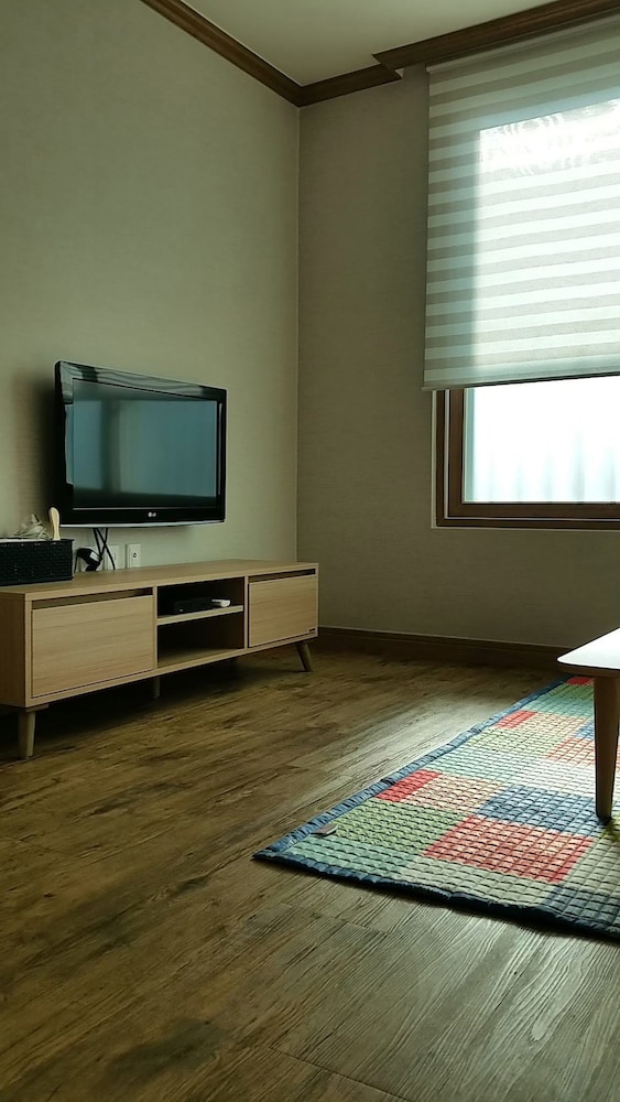 Namu Guesthouse & Pension - Hostel