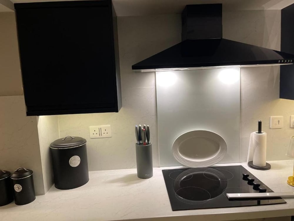 2 Bed 'cosy Cottage' Central Bawtry High End Decor