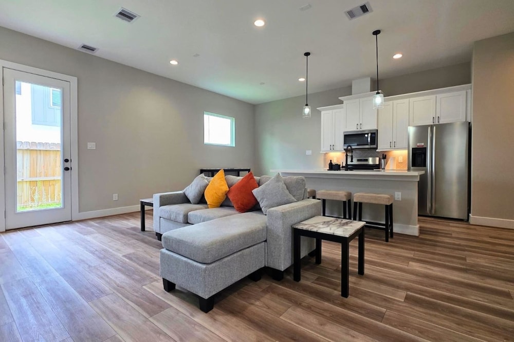 Comfy 3BR Mins to TMC NRG
