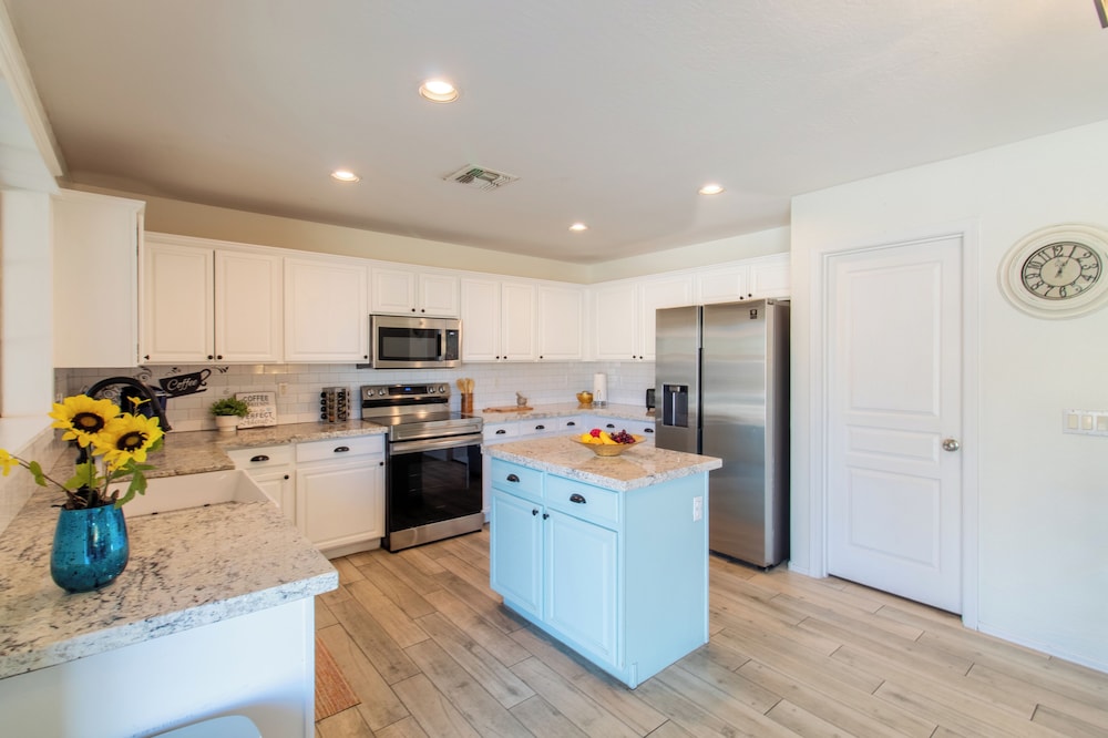 Casa Alessia 4BR Home & Heated Pool