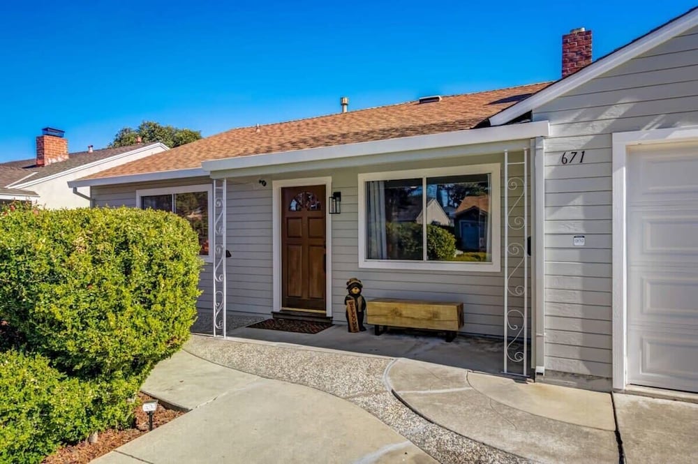 @ Marbella Lane - Stylish Cozy4br in Siliconvalley