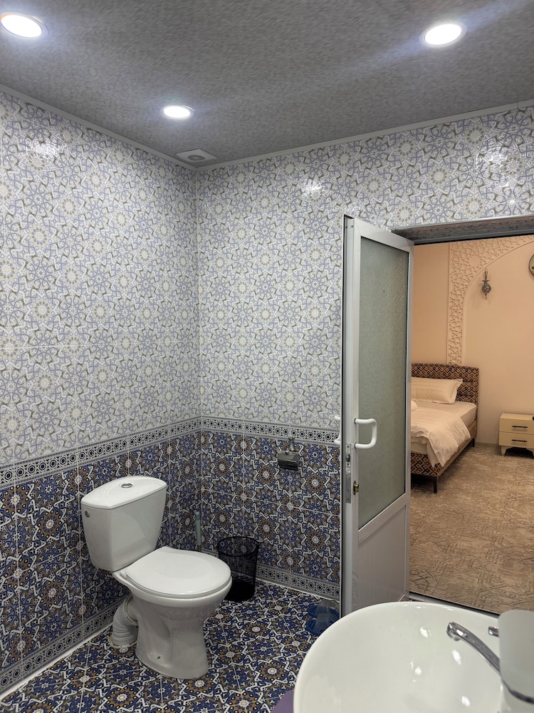 Meros Guest House