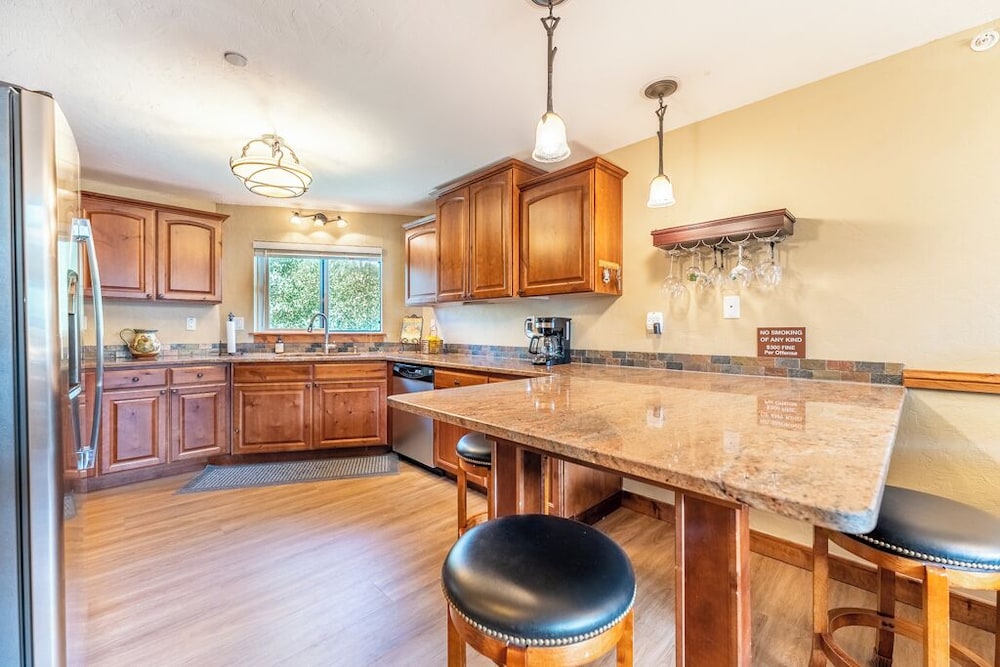 Cinnamon Ridge Building 1, #142