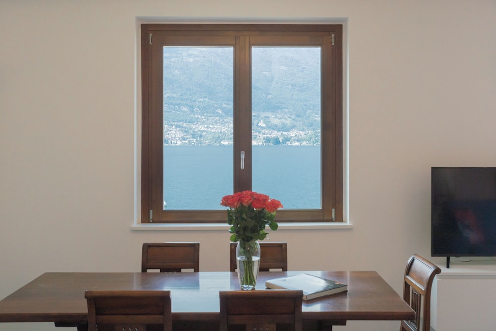 Dream Lake Apartments by Rent all Como