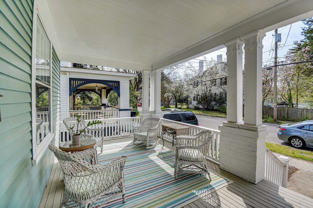 Elizabeth City Home w/ Fire Pit < 1 Mi to Downtown