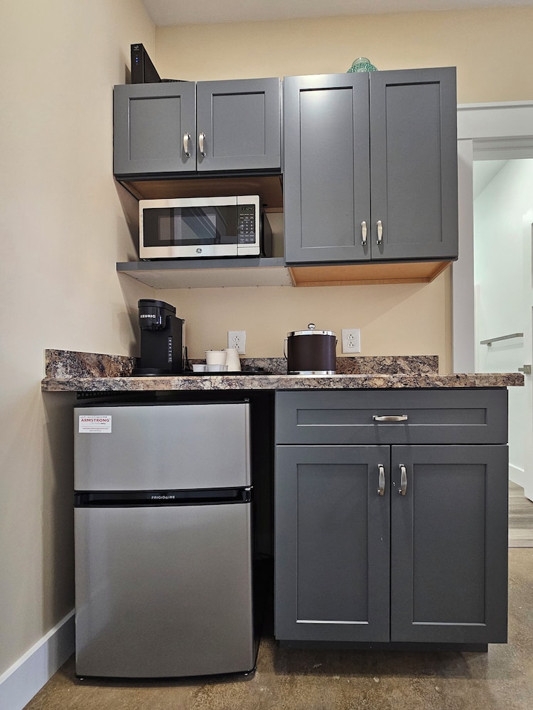 Breckenridge Suites