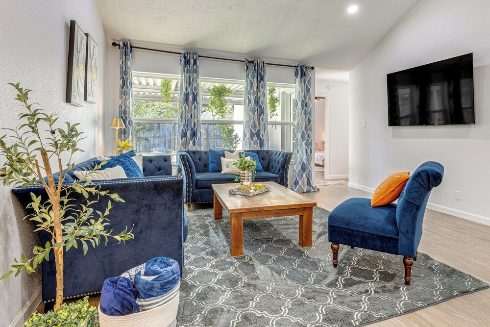 Families Welcome! Recently Renovated Home in Katy