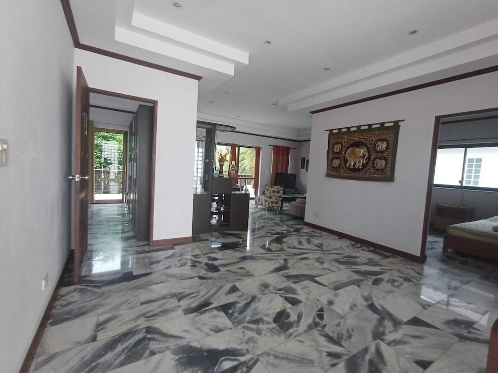 CET Resort & Rayong Padelcenter