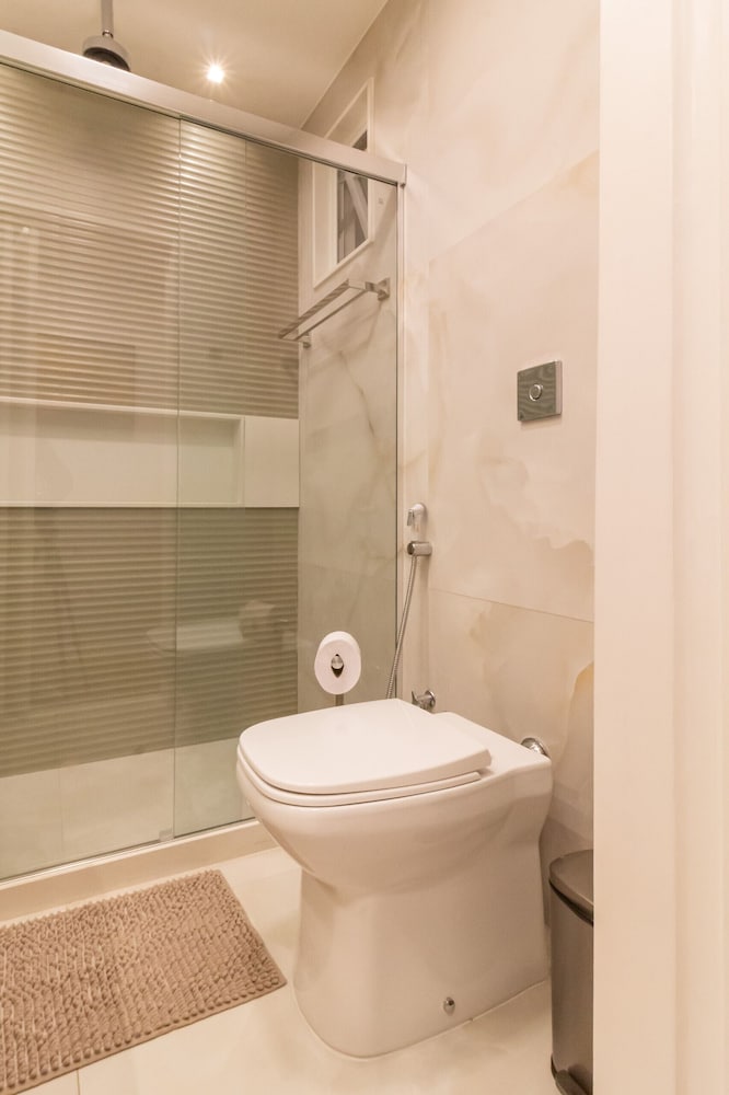 Loft With Soundproof Windows 5-minute Walk to the Beach Nsc304