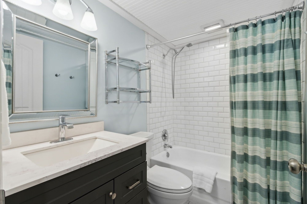 N4 Amelia South 2 Bedroom Condo