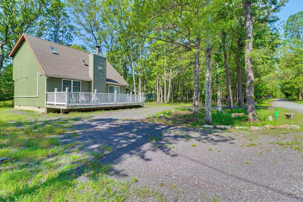 Home w/ Pool & Lake in Jim Thorpe: 6 Mi to Dtwn!