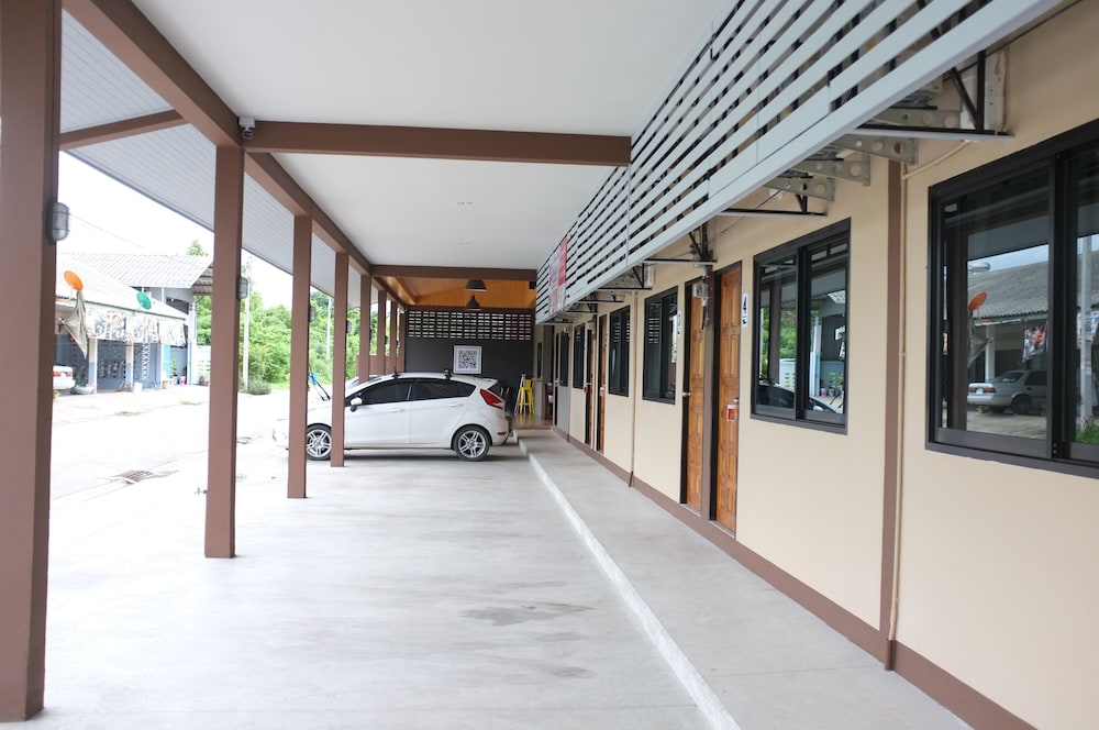 Warm Well Hostel Kanchanaburi