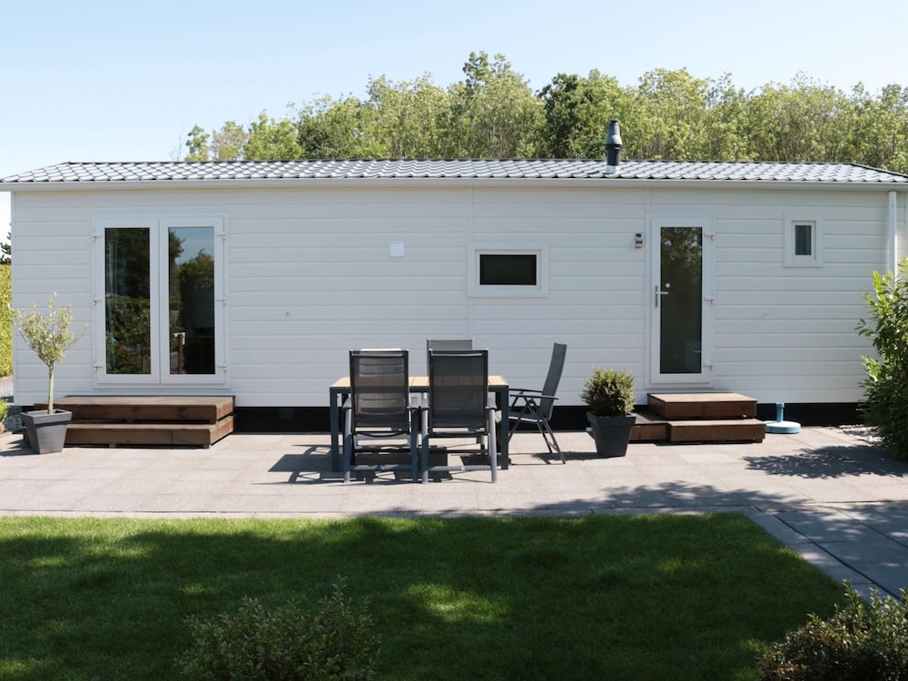 Tidy Chalet with Microwave near Wadden Sea view 3