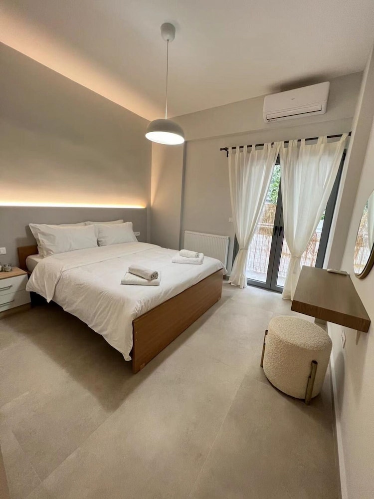 Embassy Apartment - I1