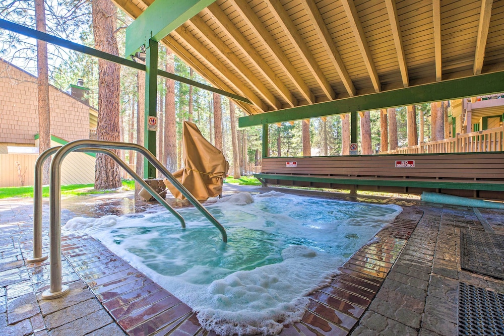Walk to Shops & Eats: Mammoth Lakes Condo w/ Pool