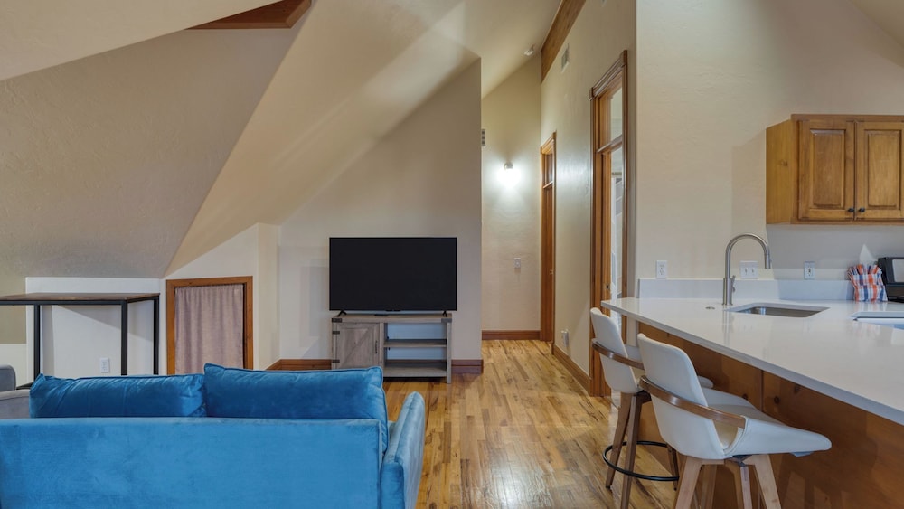 Skate Bowl, Hot Tub & Game Room Breckenridge Adventure Chalet by Avantstay
