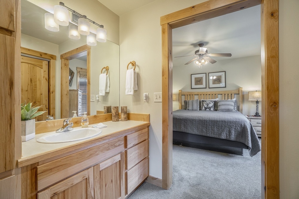 Cozy Solitude Cabins - Estes Park CO