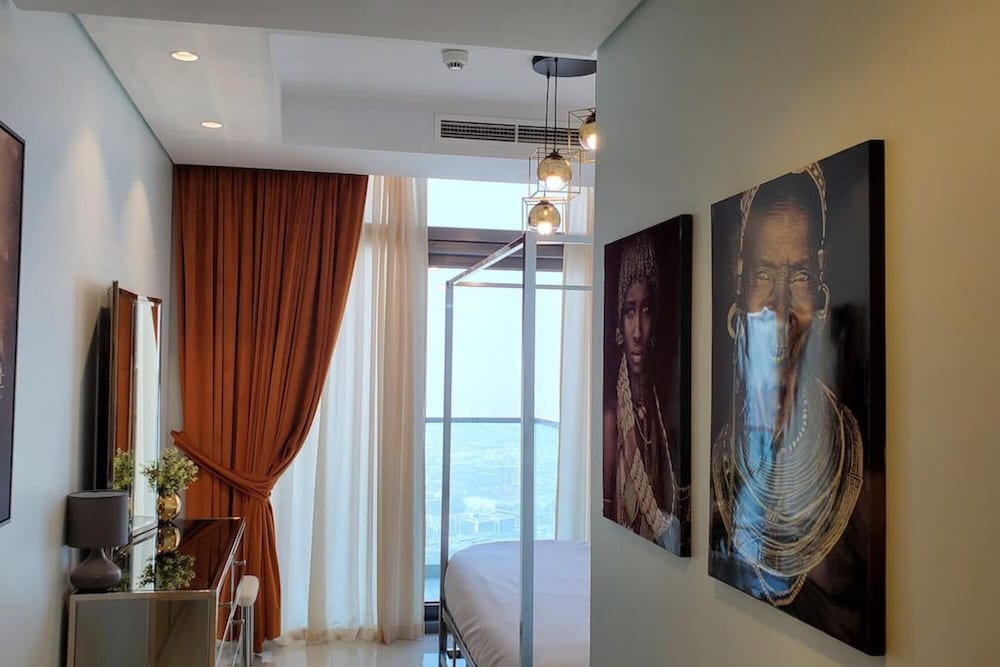 Ptr-6109 Luxury 2 BHK Paramount Midtown