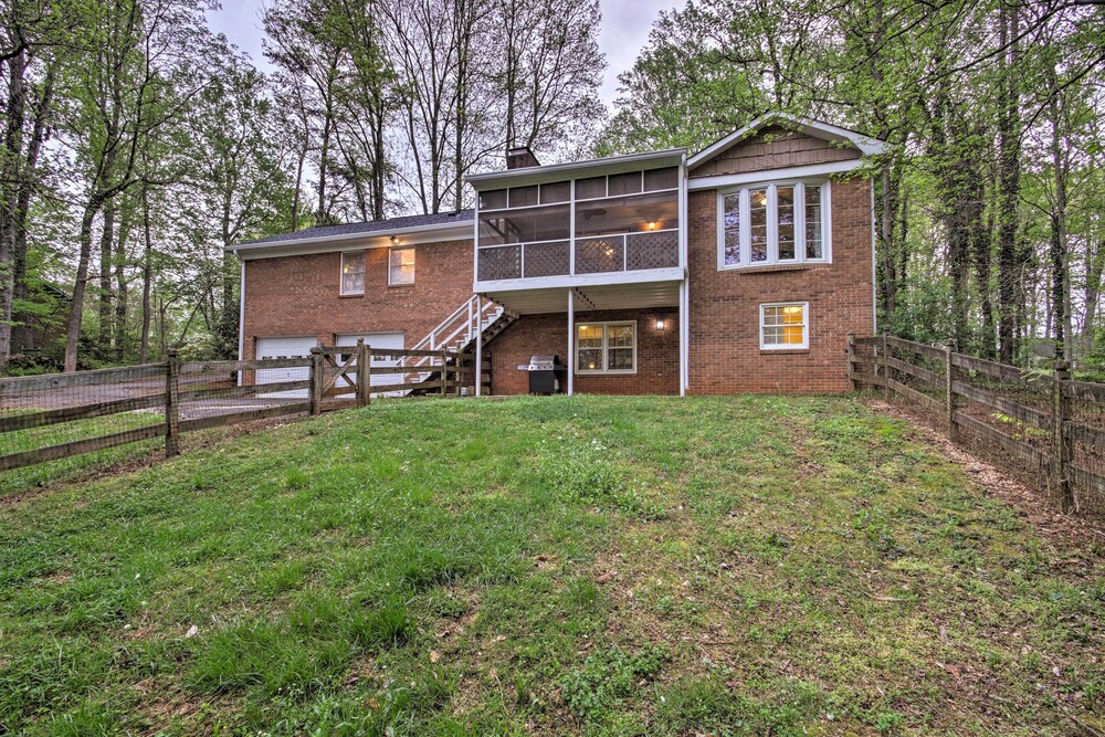 Spacious Family Home - 17 Miles to Winston-salem!, photo 22