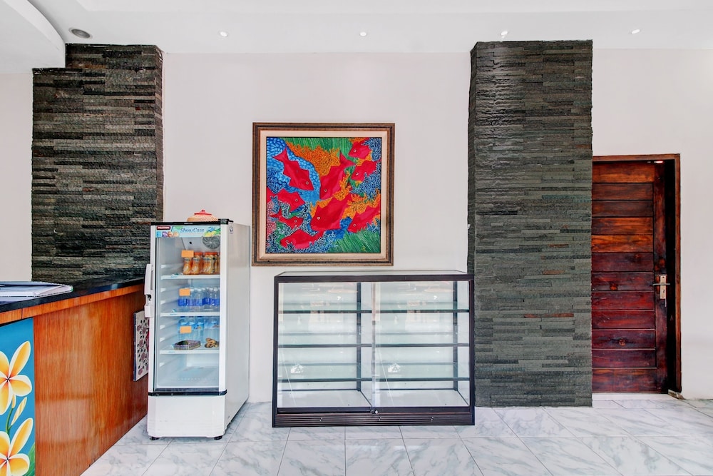 Super OYO 90672 ADHYA GUEST HOUSE LOMBOK view 2