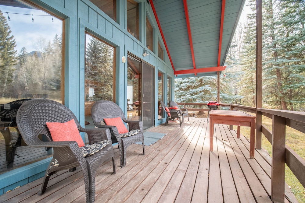 Bear Paw Lodge