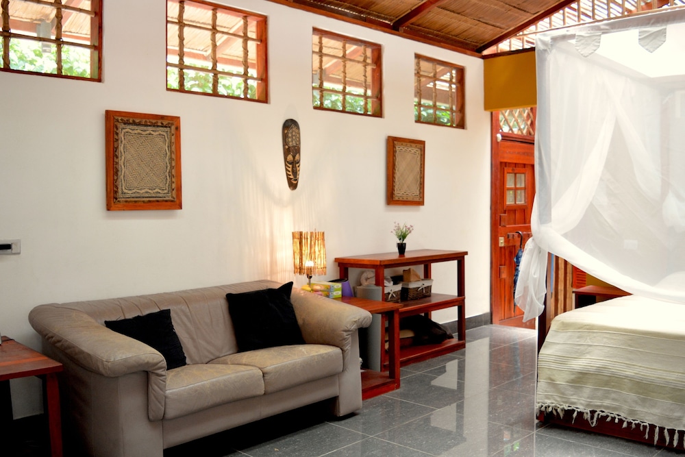 Villa 5 - Modern 2 Bed Villa in Playa Chiquita