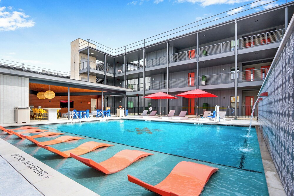 Relax in a Luxe Resort-style Condo