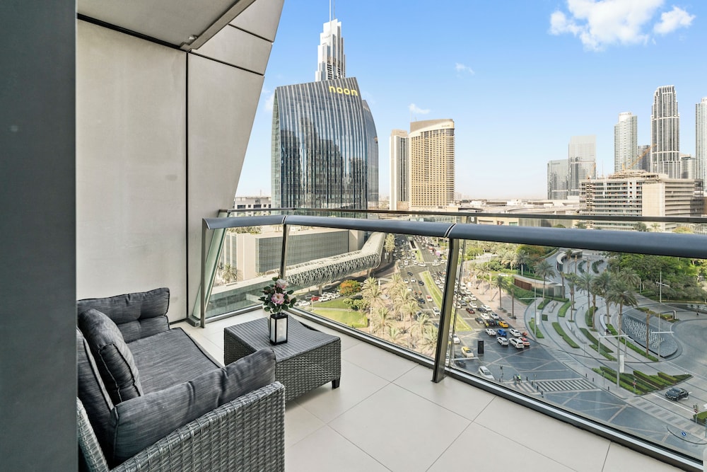 NYE Burj Khalifa View Balcony – Burj Vista