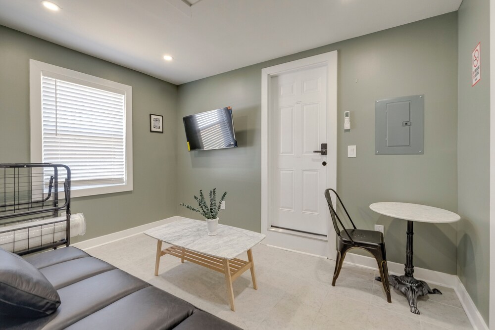18 Mi to DC: Upscale Apartment in Fort Washington!