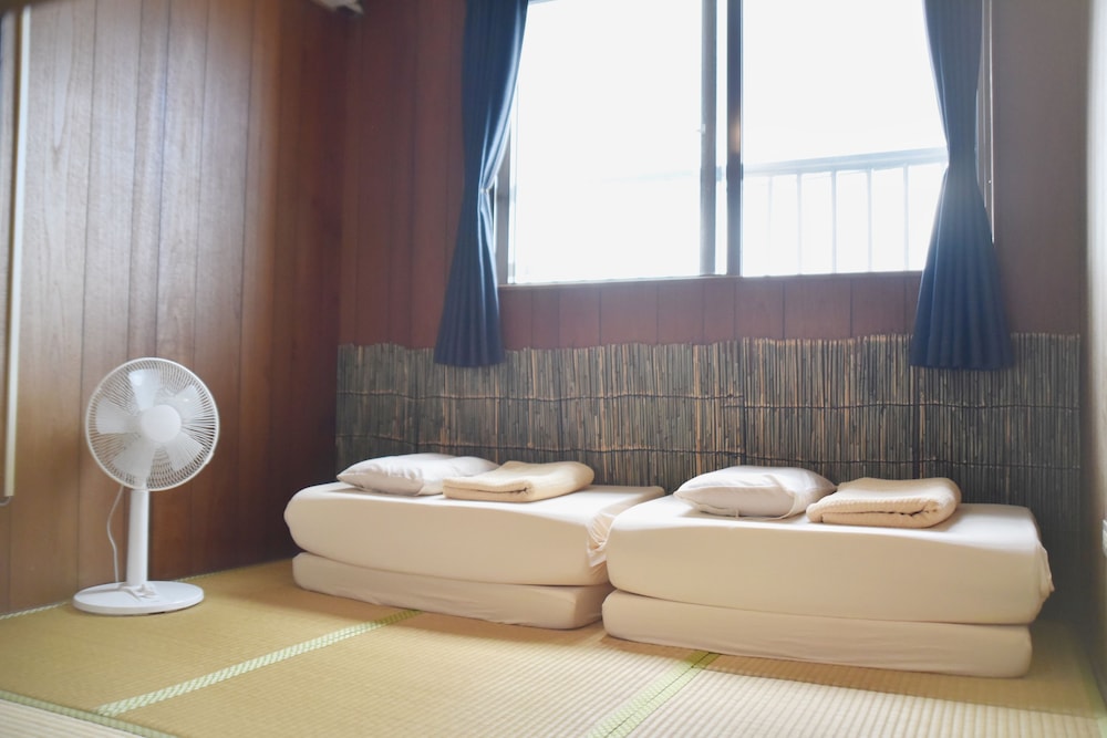 Guest House Asibina - Hostel
