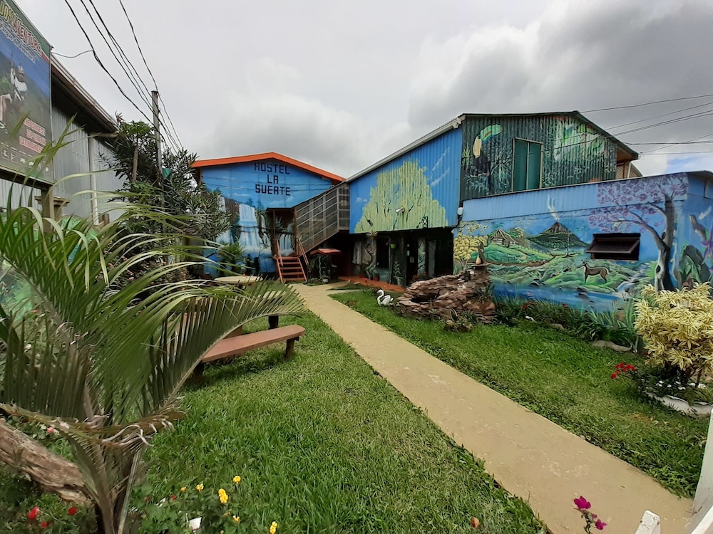 Hotel Hostel La Suerte - Image 1