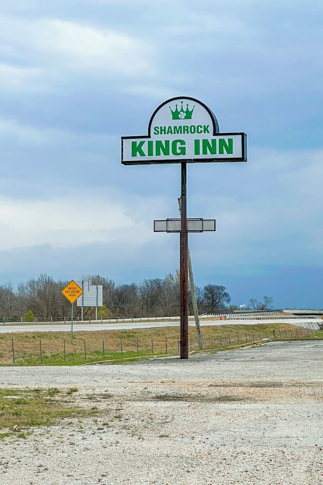 Shamrock Kings Inn By Oyo Marked Tree I-555