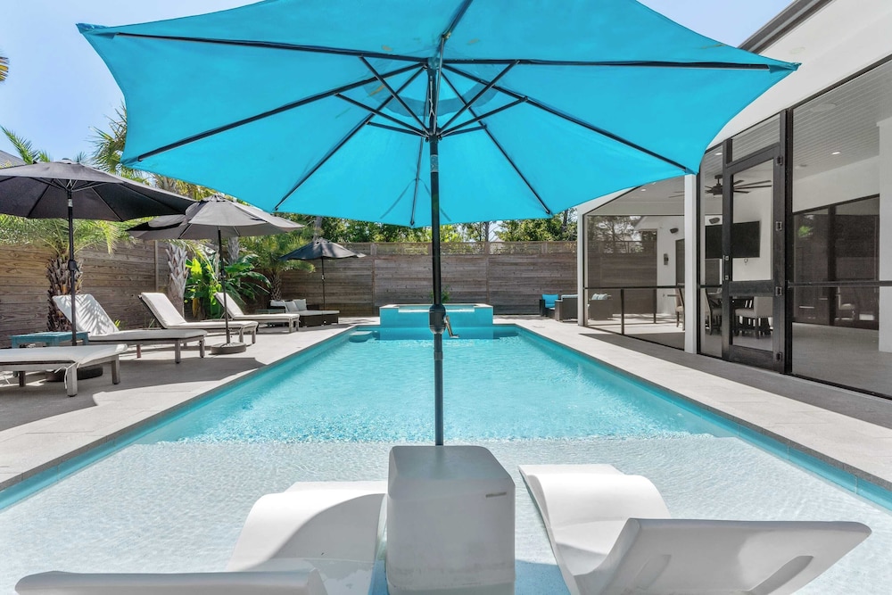 30A Happy by the Sea by Avantstay Pool, Golf Cart, Bikes
